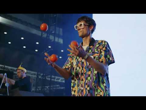 &quot;Data in Motion&quot; Juggling &amp; Music show at Comic-Con Prague 2024